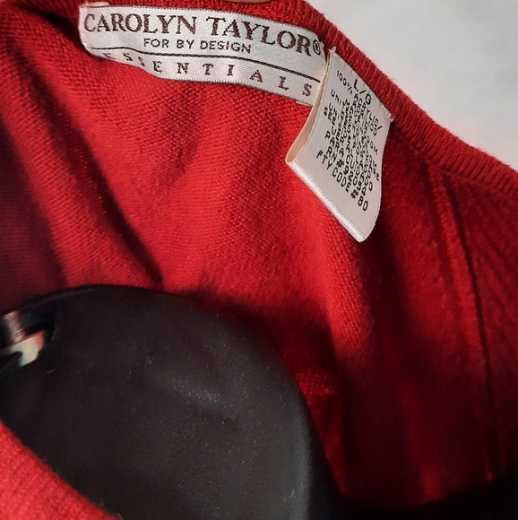 Extremely Soft Red Cardigan - Picture 3 of 3